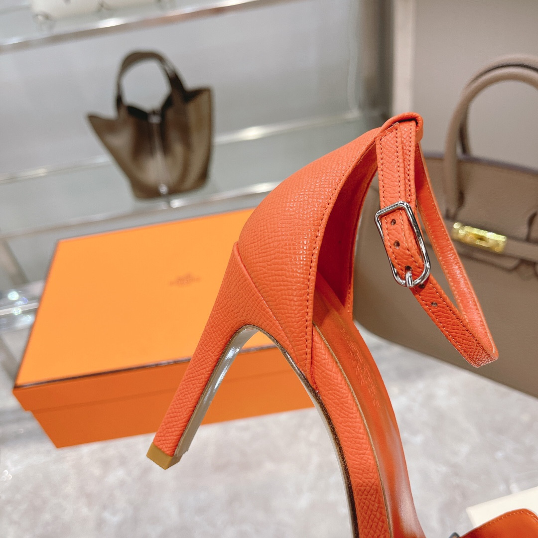 UA H**me5 Heeled Sandal