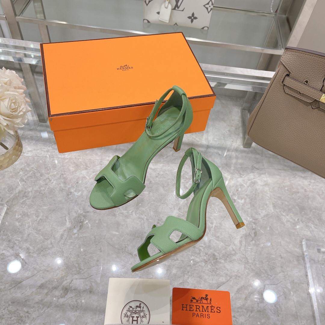 UA H**me5 Heeled Sandal