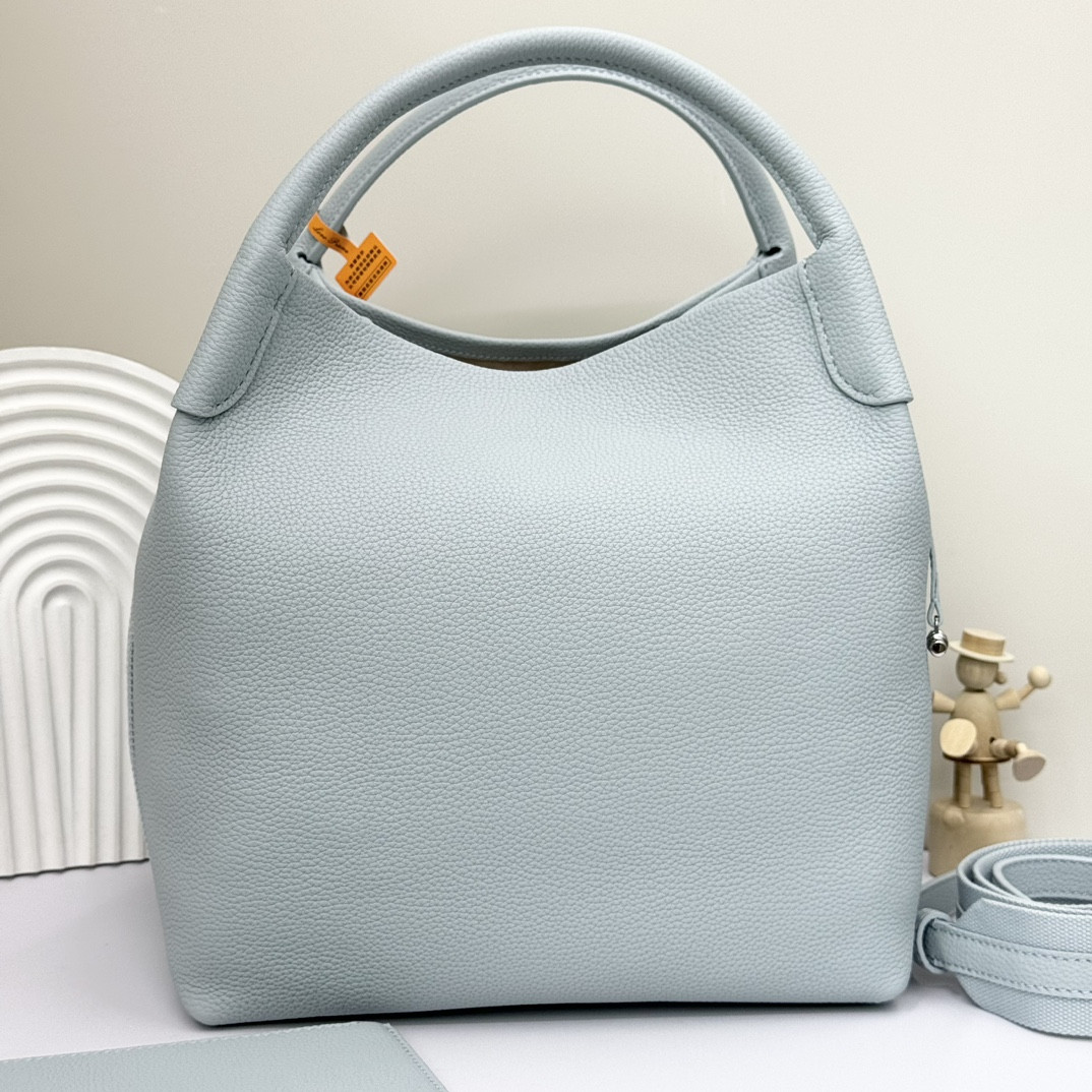 L0r0 P1ana Large Bale Bag Grained Calfskin 24 x 20 x 27 cm