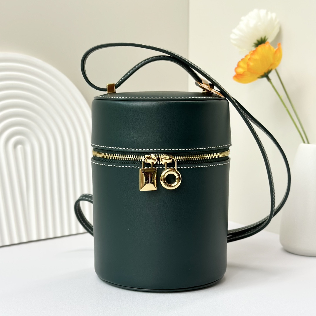 L0r0 P1ana Extra Case Smooth Calfskin 12 x16 x12cm