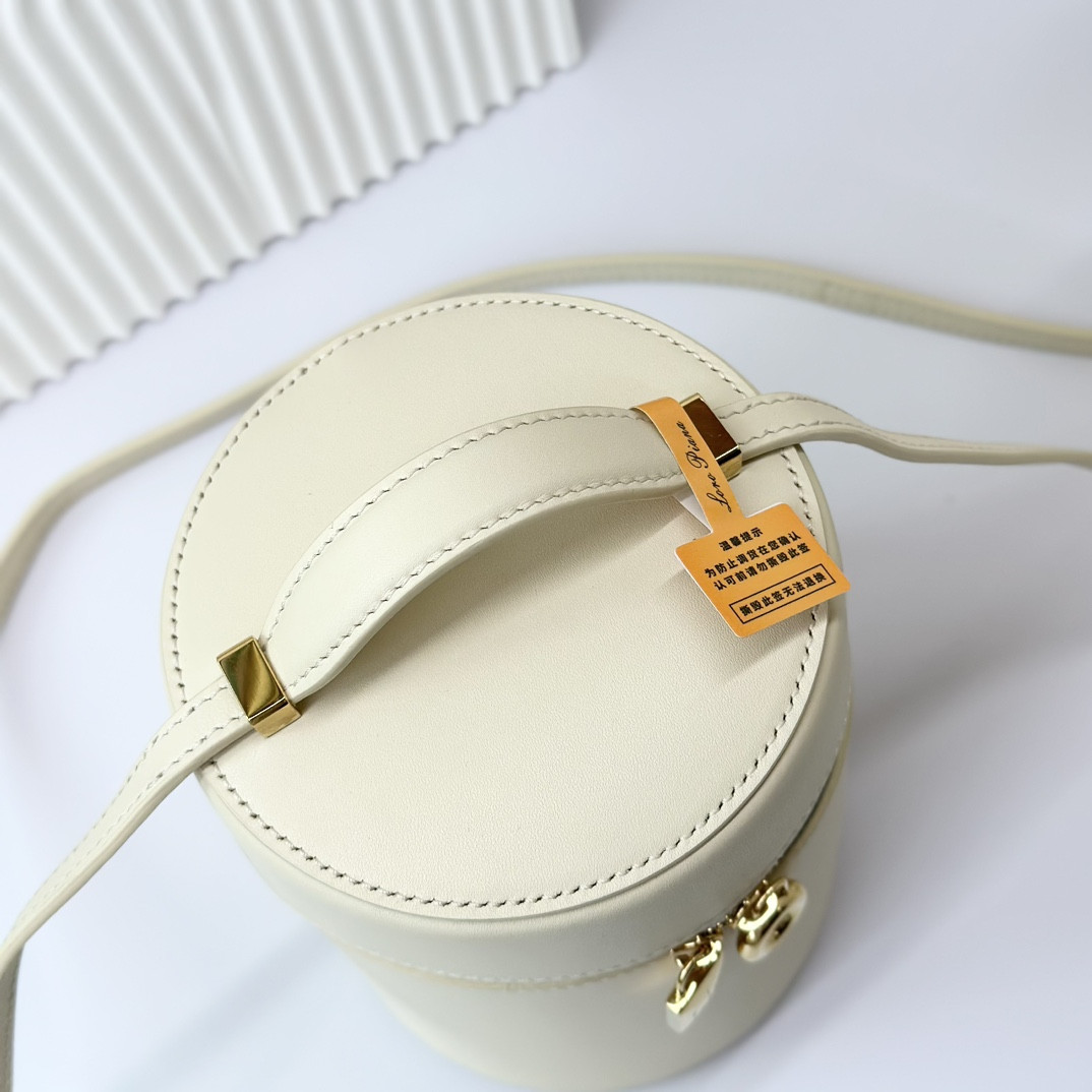 L0r0 P1ana Extra Case Smooth Calfskin 12 x16 x12cm