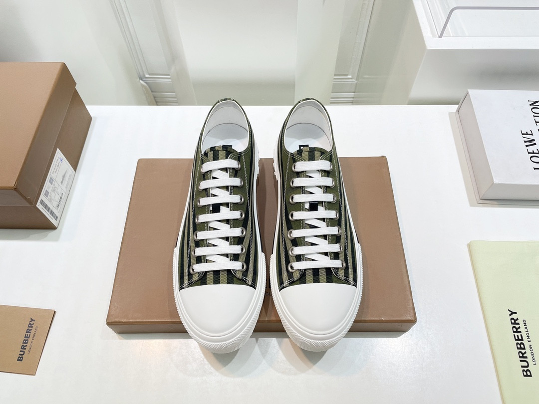 UA Bv*b*rry Check Sneakers
