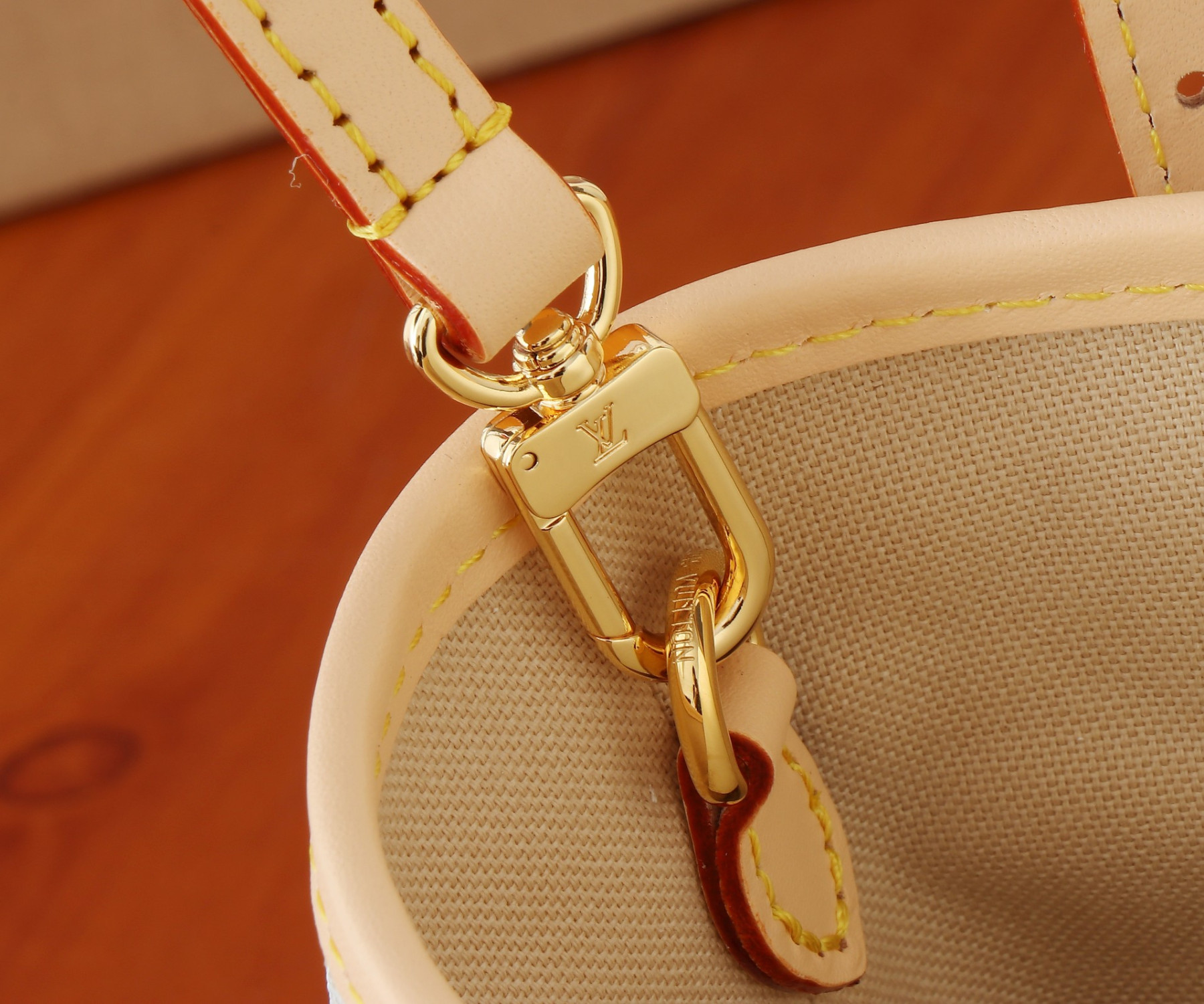 LV Match Nano Bucket  M12317 13x17x9CM