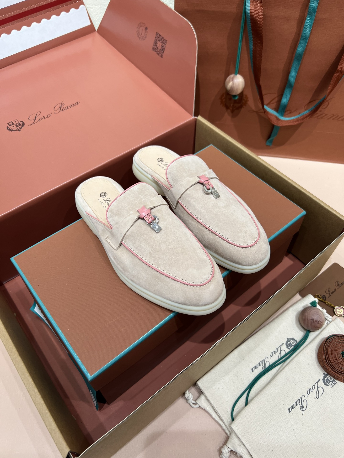 UA L0r0 P1ana Babouche Charms Walk Loafers