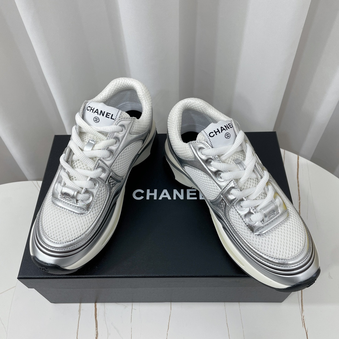 UA Ch**el SNEAKER