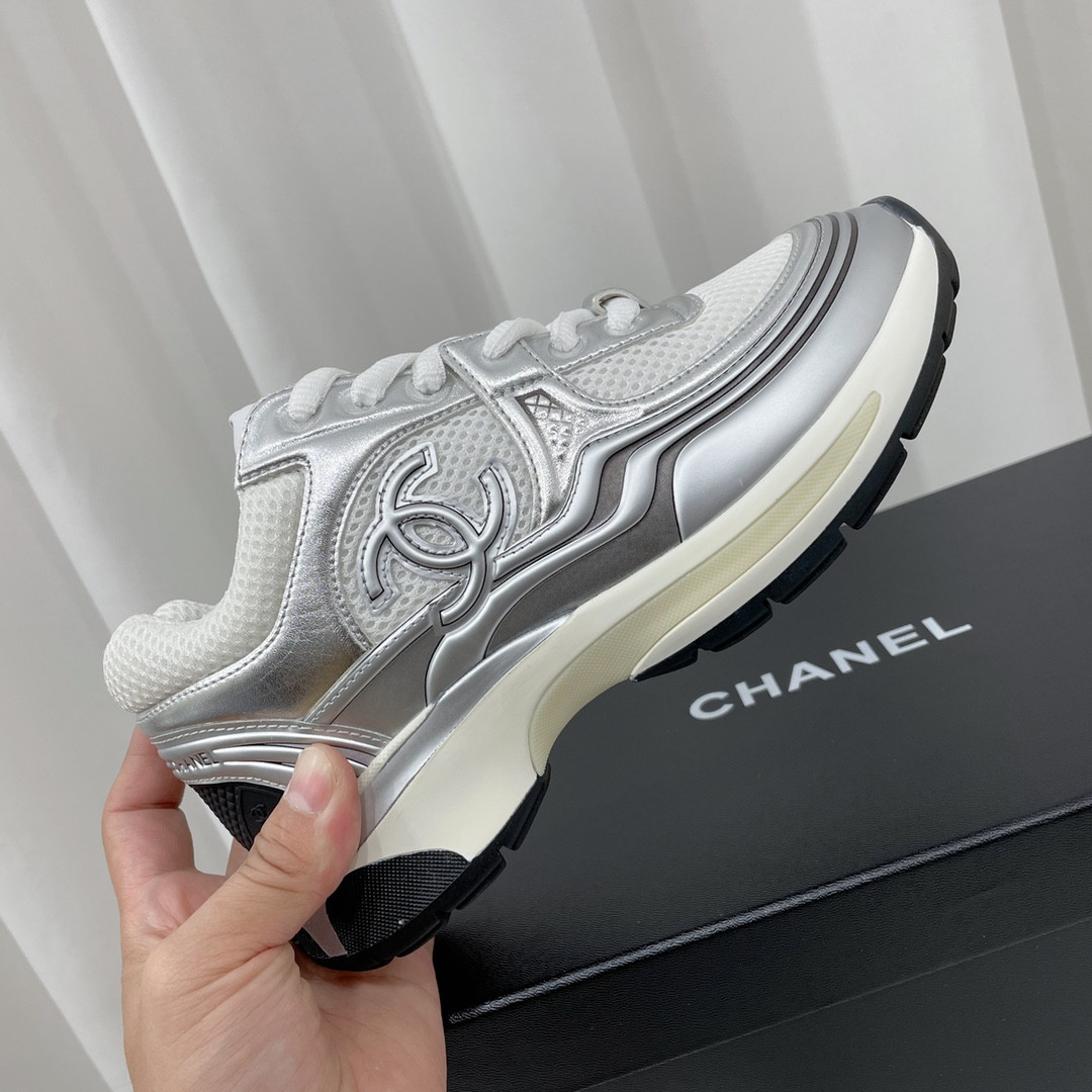 UA Ch**el SNEAKER