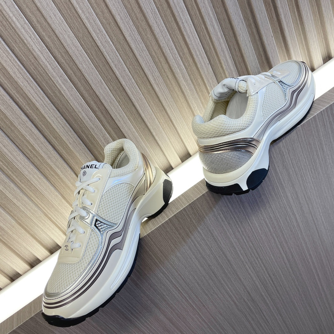 UA Ch**el SNEAKER