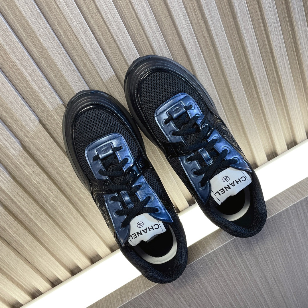 UA Ch**el SNEAKER