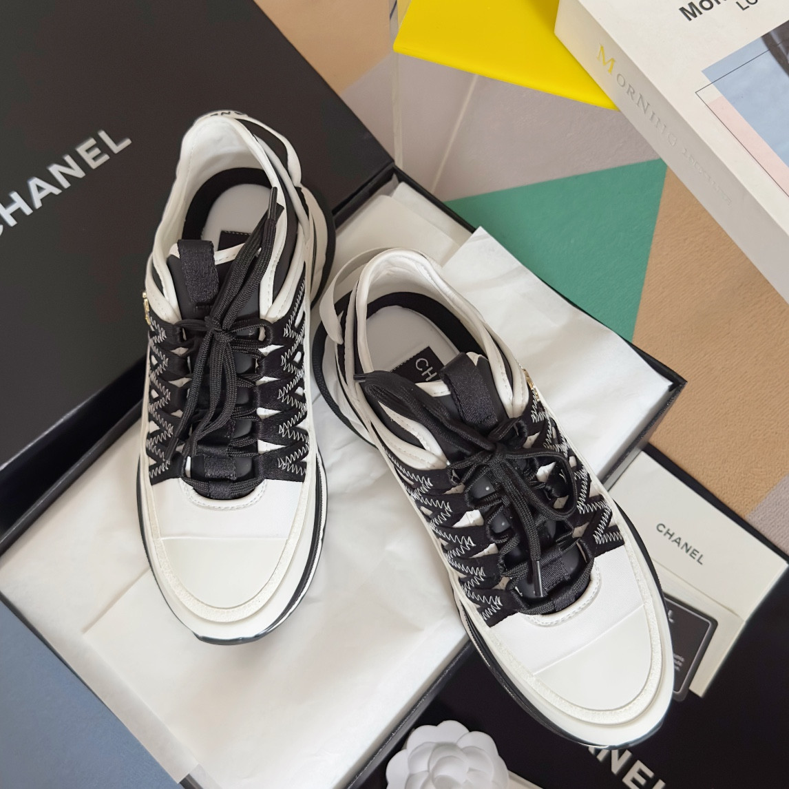 UA Ch**el SNEAKER