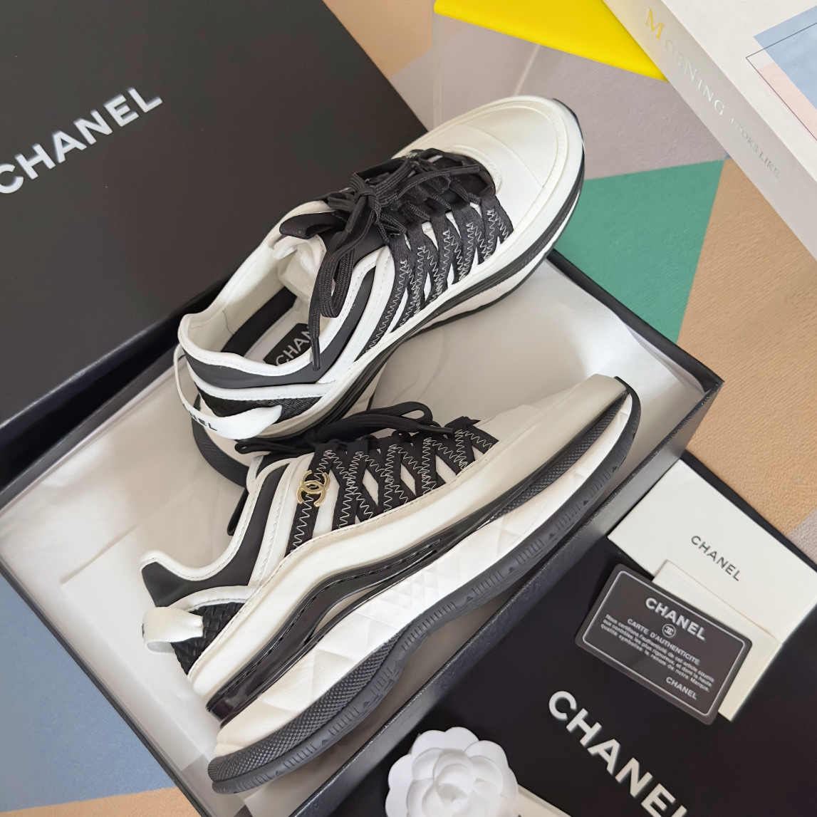 UA Ch**el SNEAKER