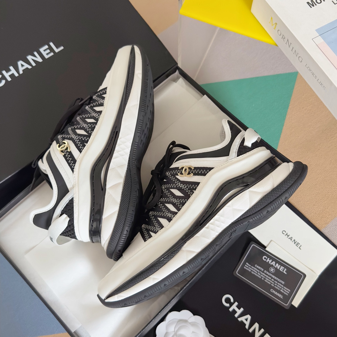 UA Ch**el SNEAKER