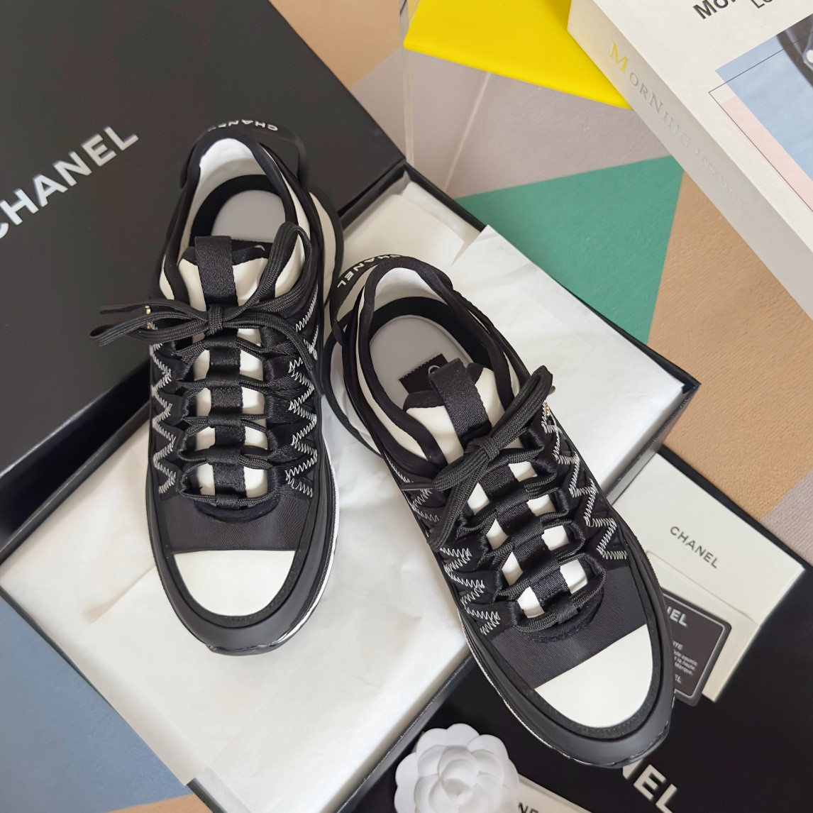 UA Ch**el SNEAKER
