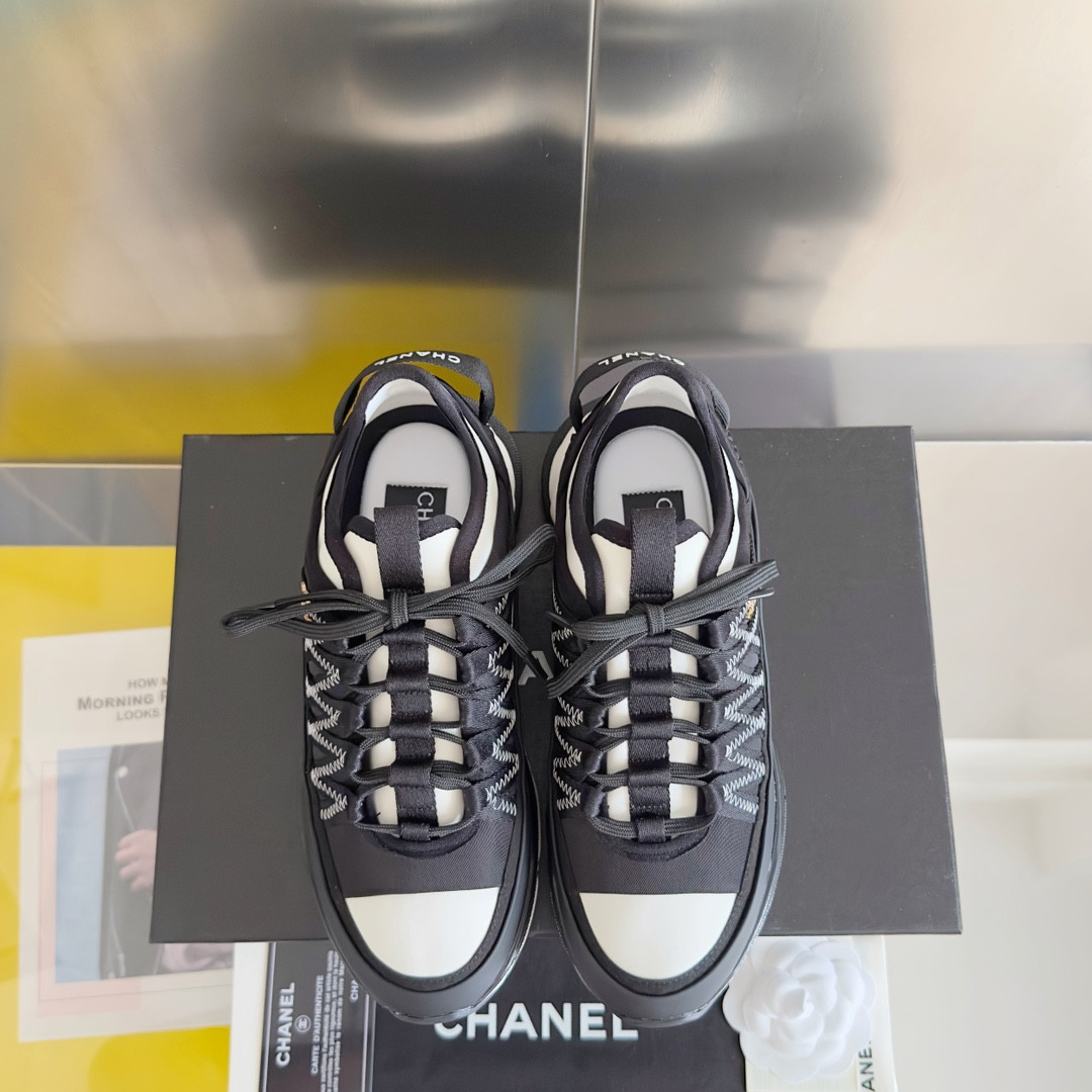 UA Ch**el SNEAKER