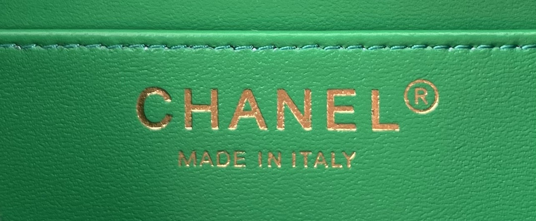 Ch**el Classic Flap Bag 20cm