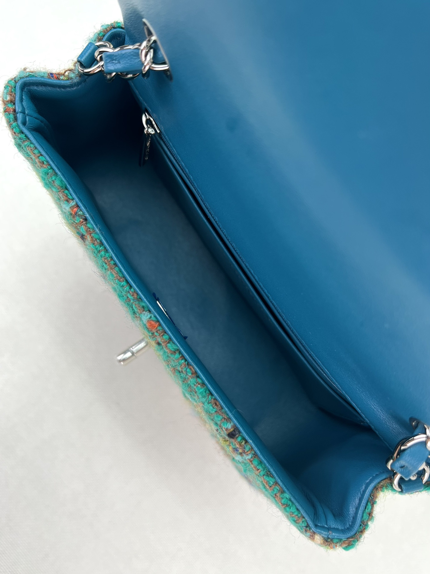 Ch**el Classic Flap Bag 20cm