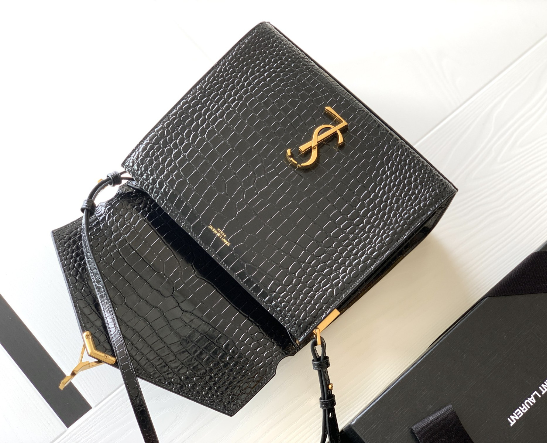 Y51 CASSANDRA 24.5x20x11.5cm