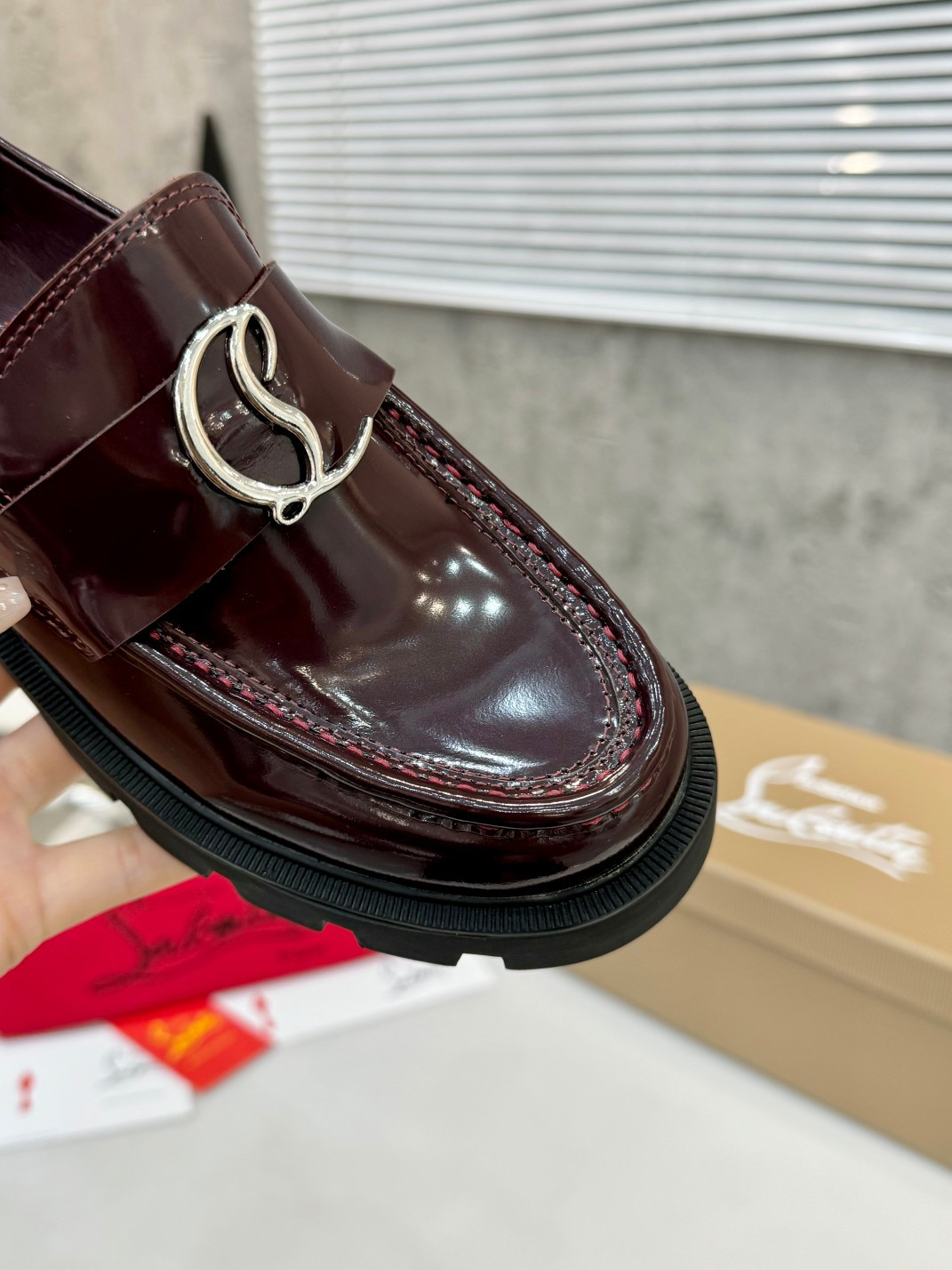 UA Chr1st1an Louboutin(CL) logo design,the latest runway version of the red-soled shoes