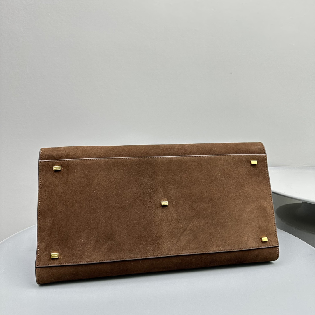 The R0w MARGAUX 17   43x24x30cm