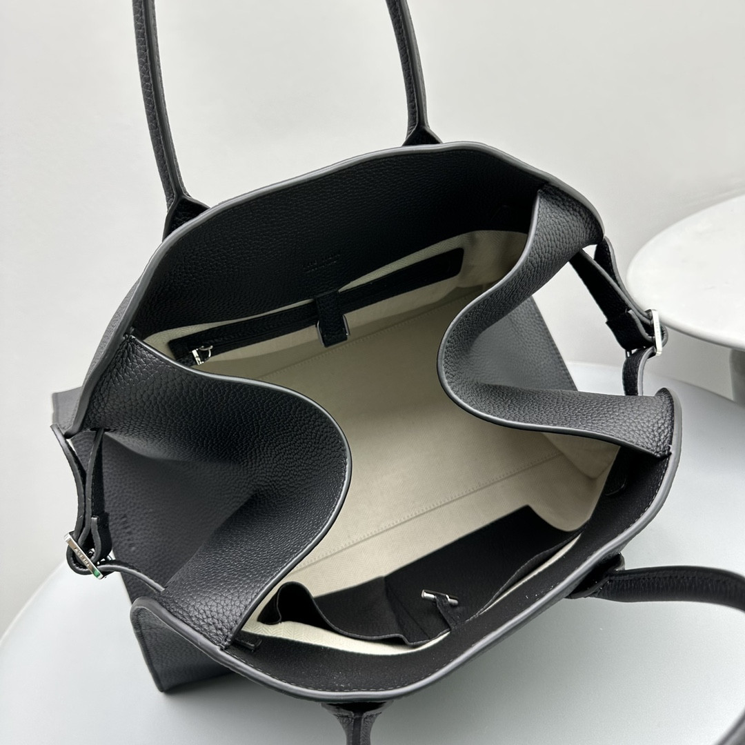 The R0w MARGAUX 15 38.5x16x30cm