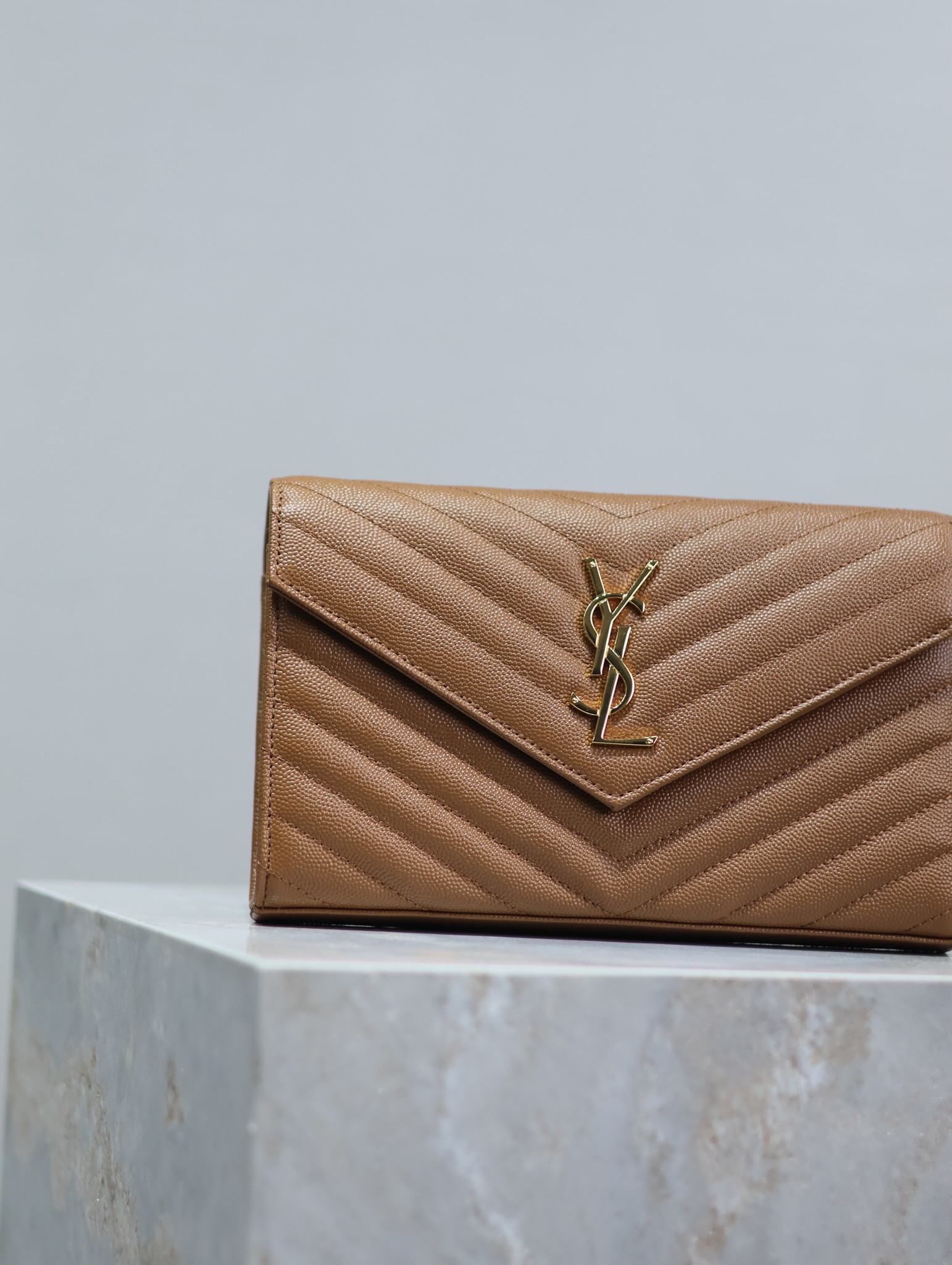 Y51 Cassandra Monogram Classic Chain Wallet in Grained Poudre Leather 22.5 x 14 x 4cm