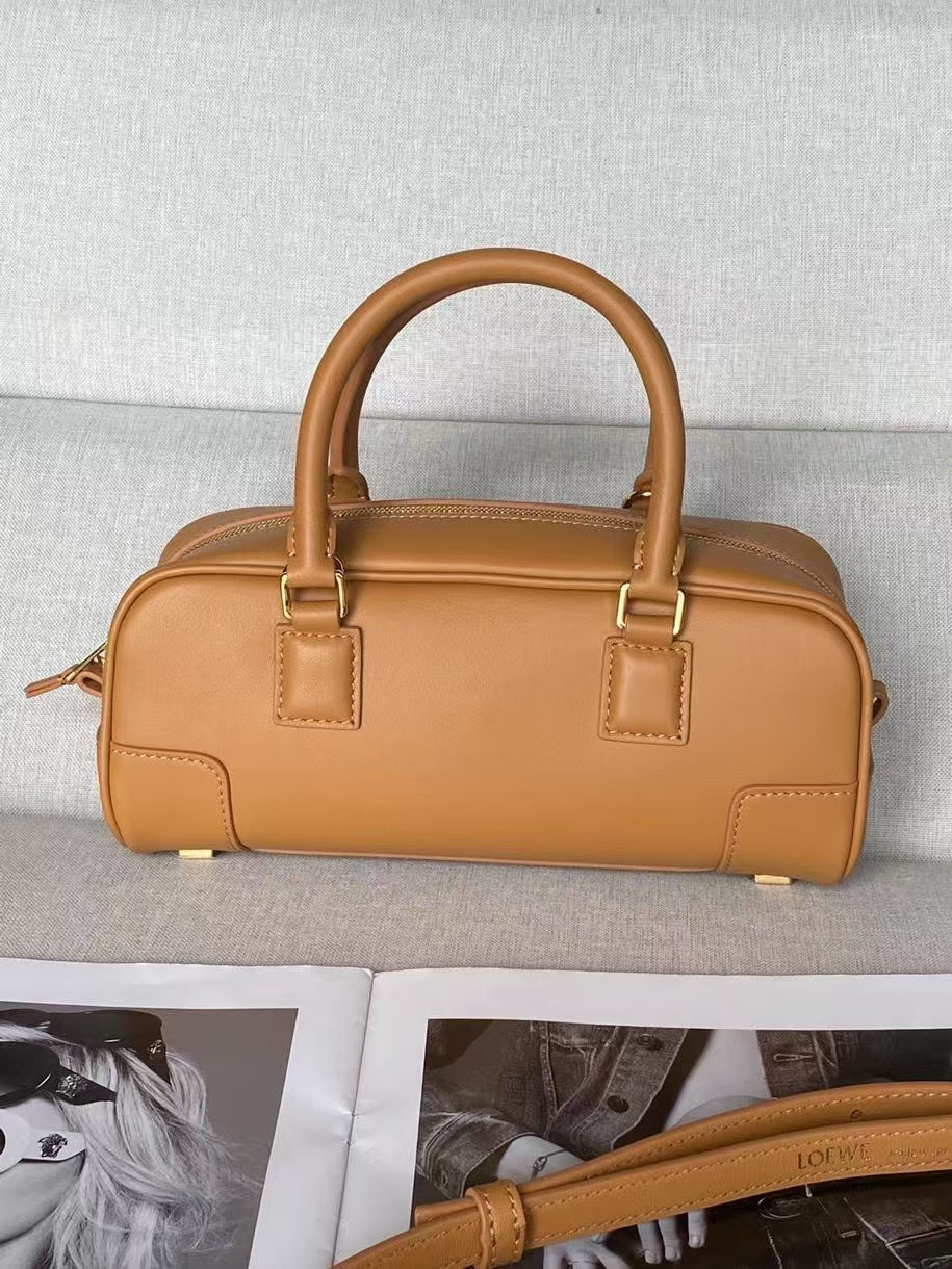 L0ew* Amazona 23 Cropped bag in nappa calfskin 23x11x10cm