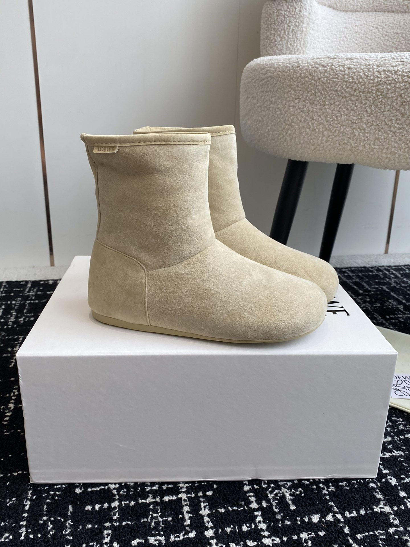UA L0ew* Boot