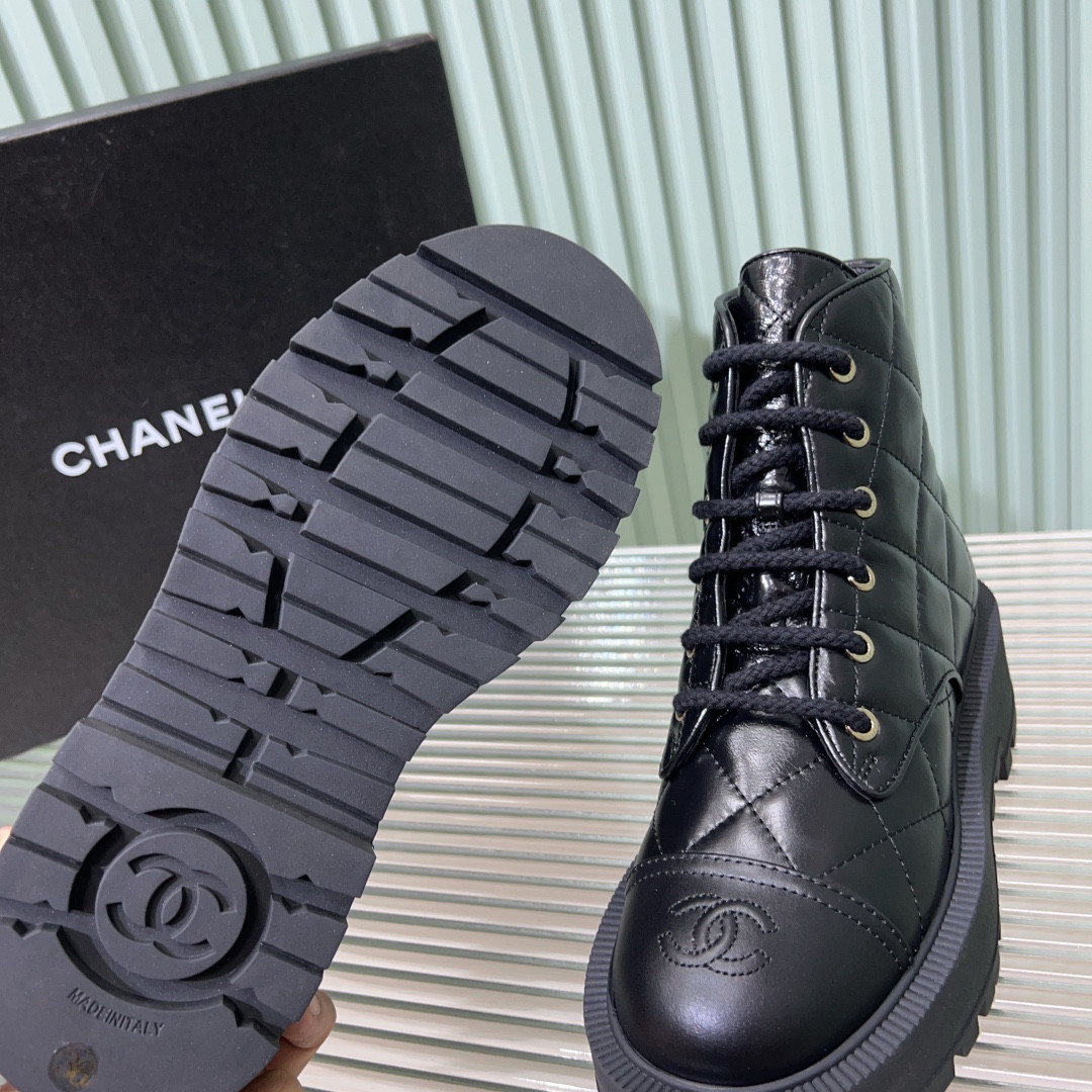 UA Ch**el Boot