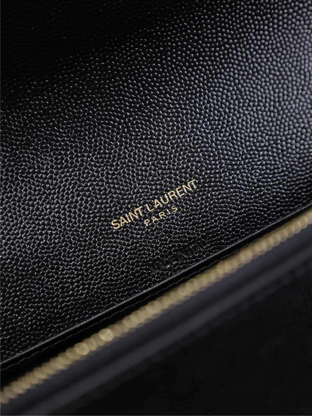 Y51 kate belt bag in grain de poudre-embossed leather 18x12x4.5cm