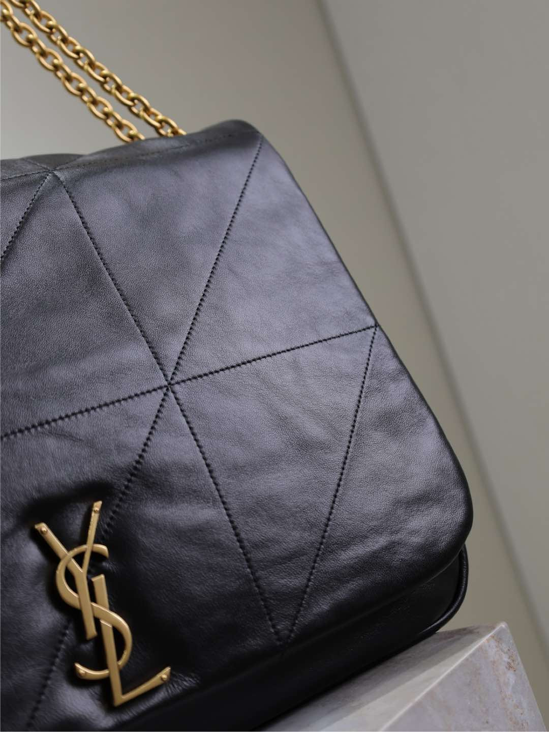 Y51 large jamie 4.3 in lambskin 43x29x9cm