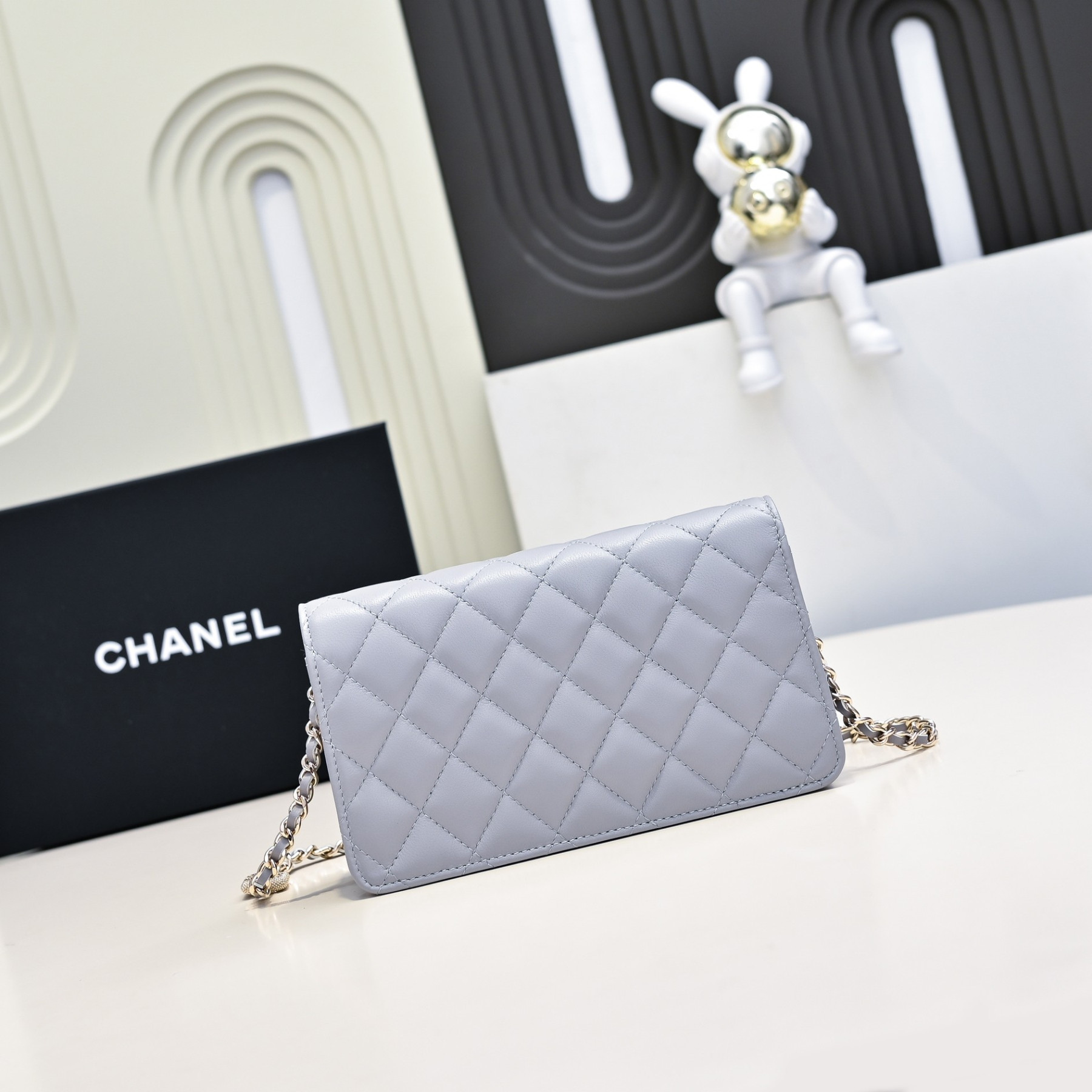 Ch**el Clutch with Chain 11x18.5x6cm