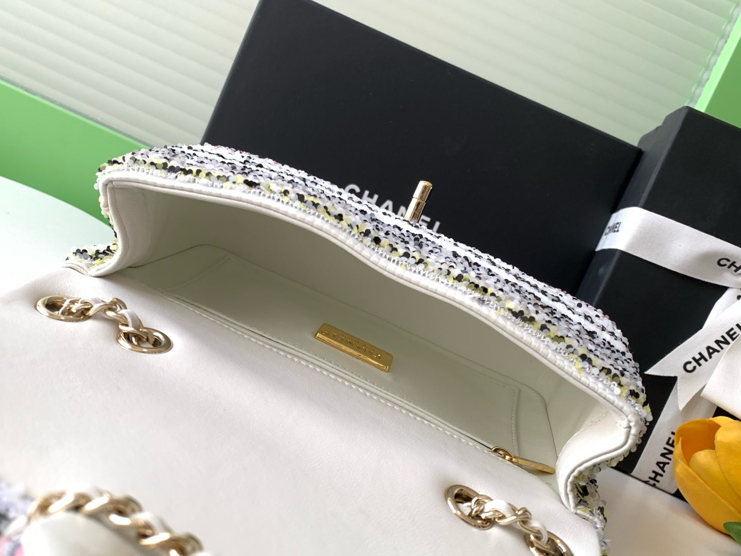 Ch**el Flap Bag 14x21x8cm