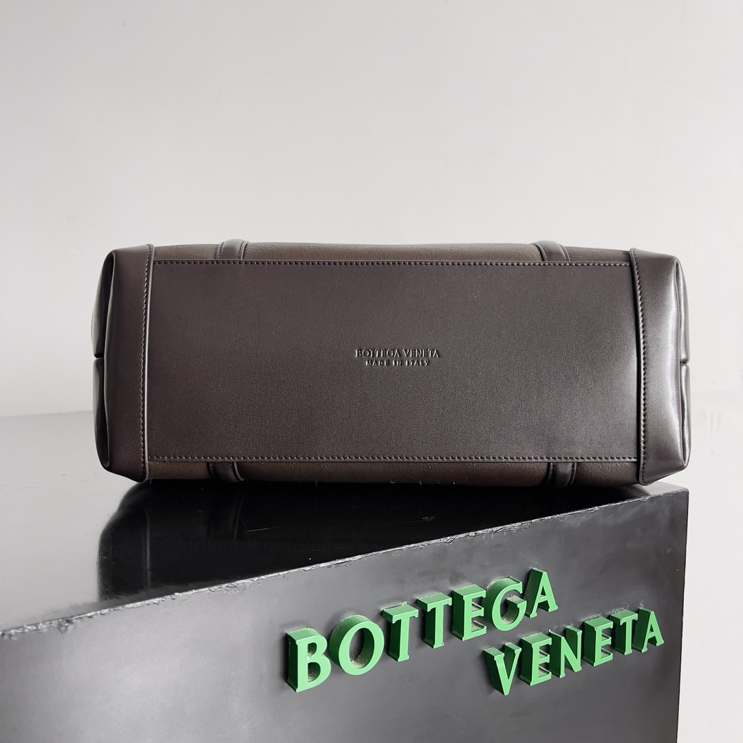 B0tt*ga Ven*ta Medium Andiamo 32x24x12cm