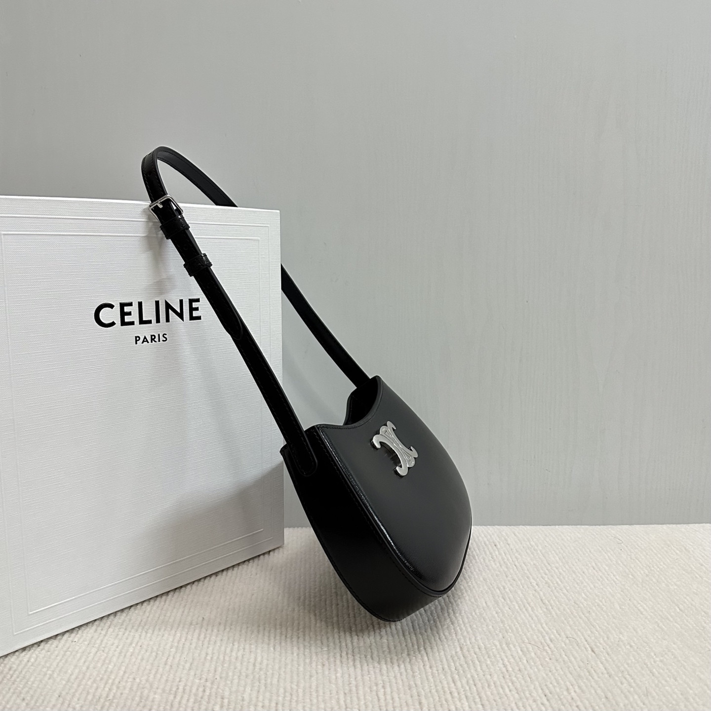 Ce1i*e MEDIUM TILLY BAG in shiny calfskin 22x13.5x4cm