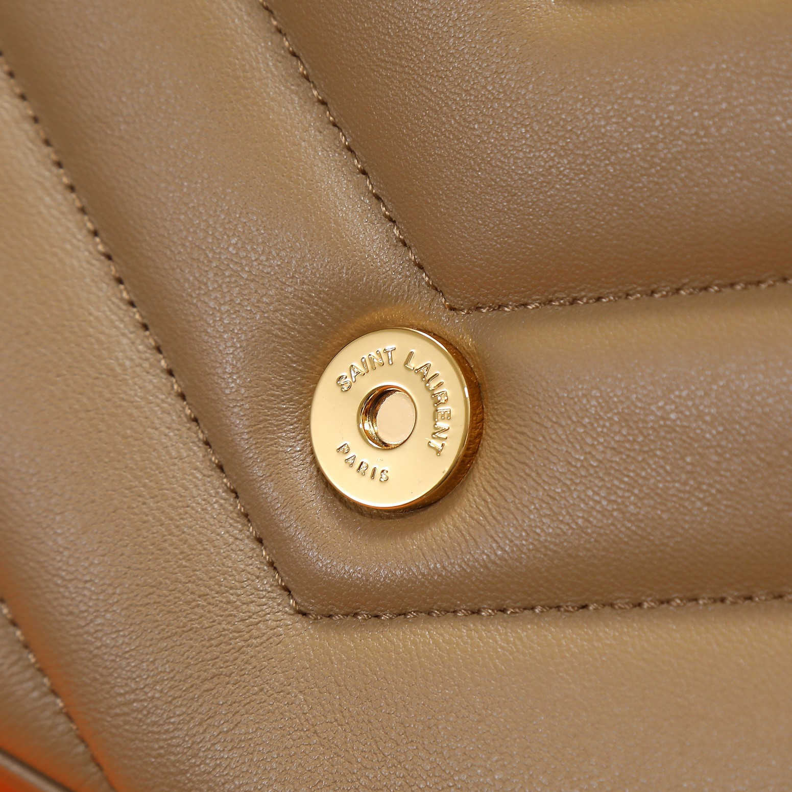 Y51 LOULOU medium in MATELASSÉ lambskin 29x17x8cm