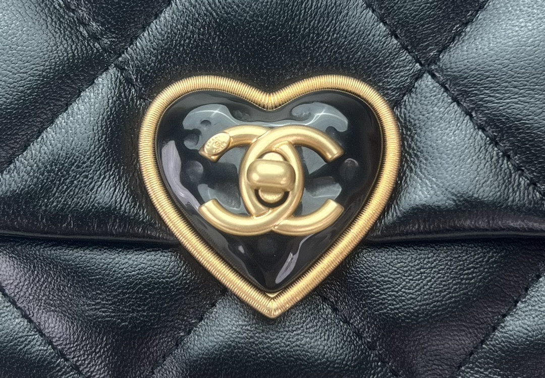 Ch**el FLAP HANDBAG CF 21x14x6cm