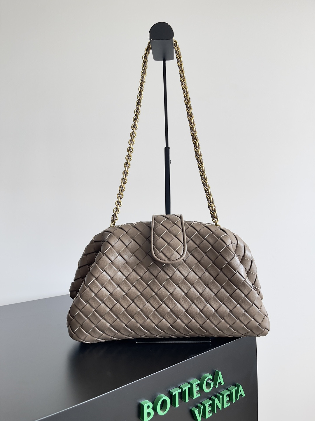 B0tt*ga Ven*ta  LAUREN  CLUTCH Andiamo Parachute  31x16.5x11cm