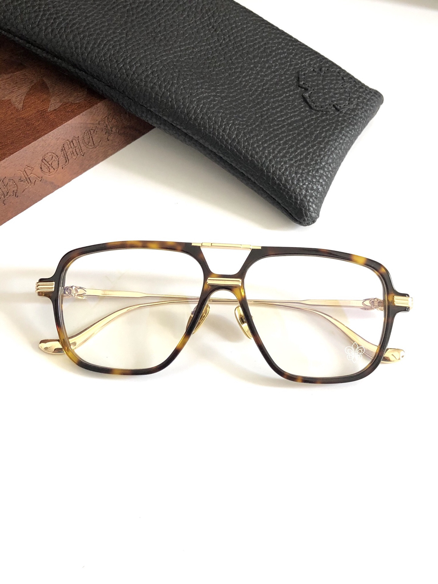 Ch*0me He**ts Glasses CH8182 57-15-148