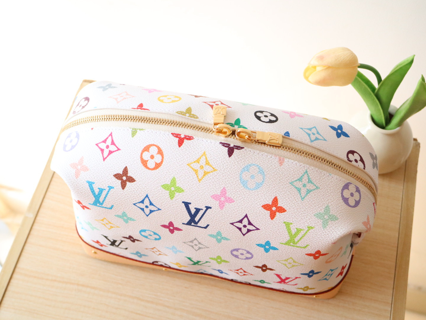 LV  POCHETTE COSMÉTIQUE M13743 27x18x9cm