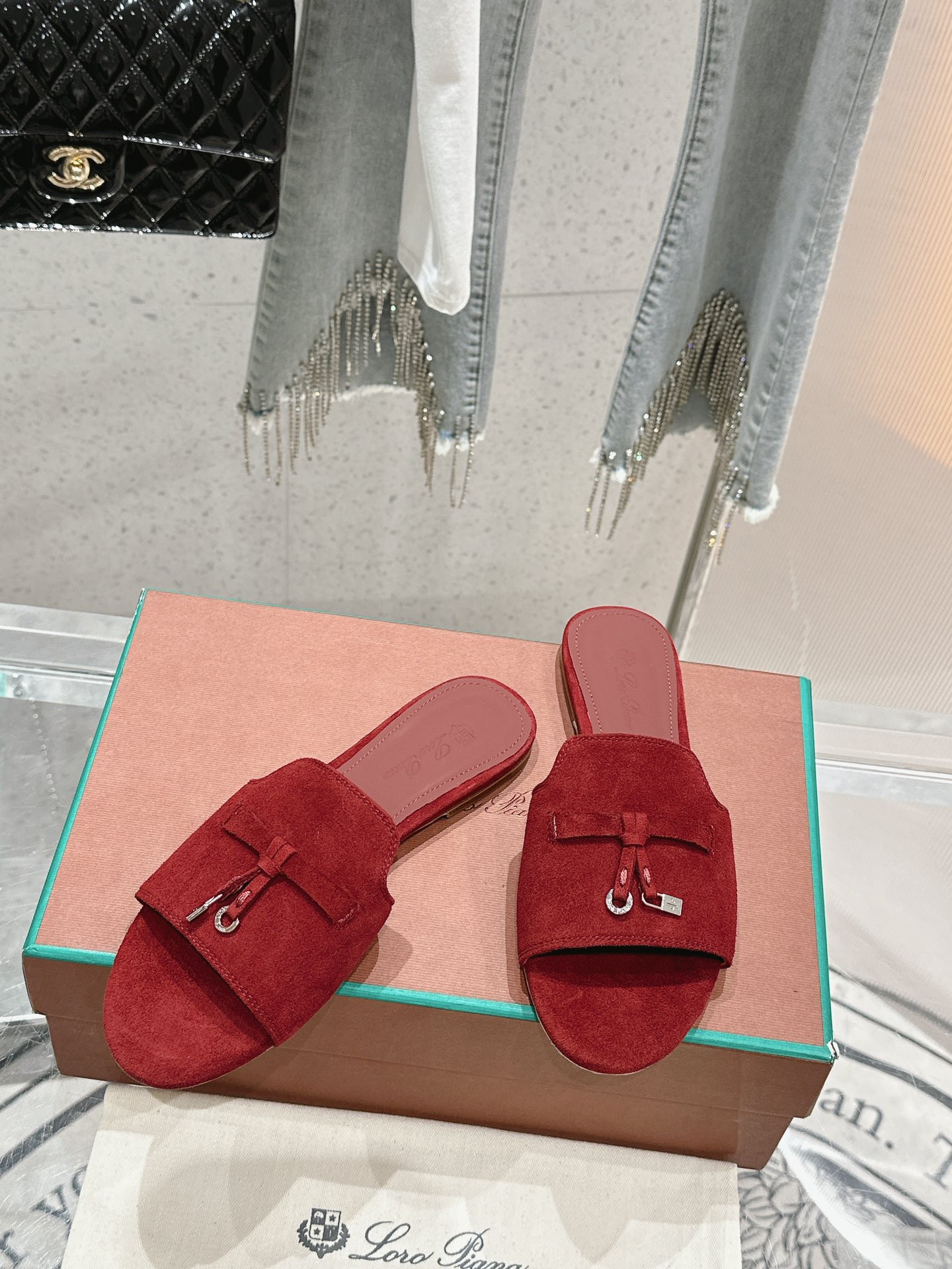 UA L0r0 P1ana Summer Charms Sandal