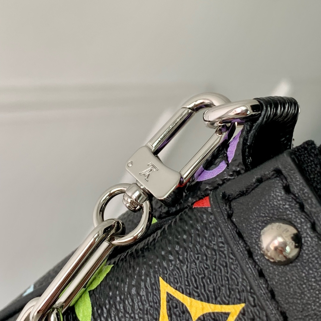 LV x TM Pochette Accessoires M13663 22x13x4cm