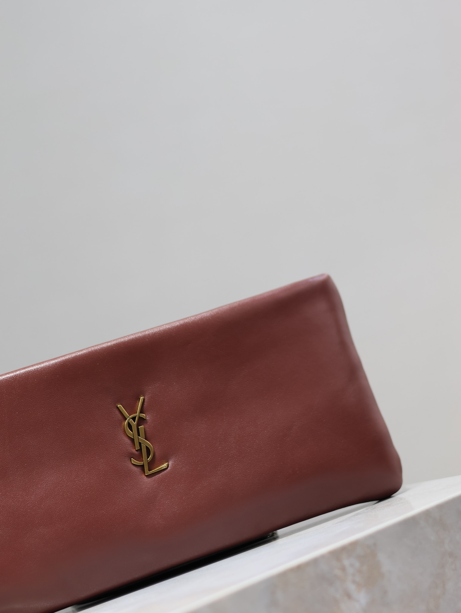 Y51 calypso long pouch in lambskin 30 x 15 x 3.5 cm