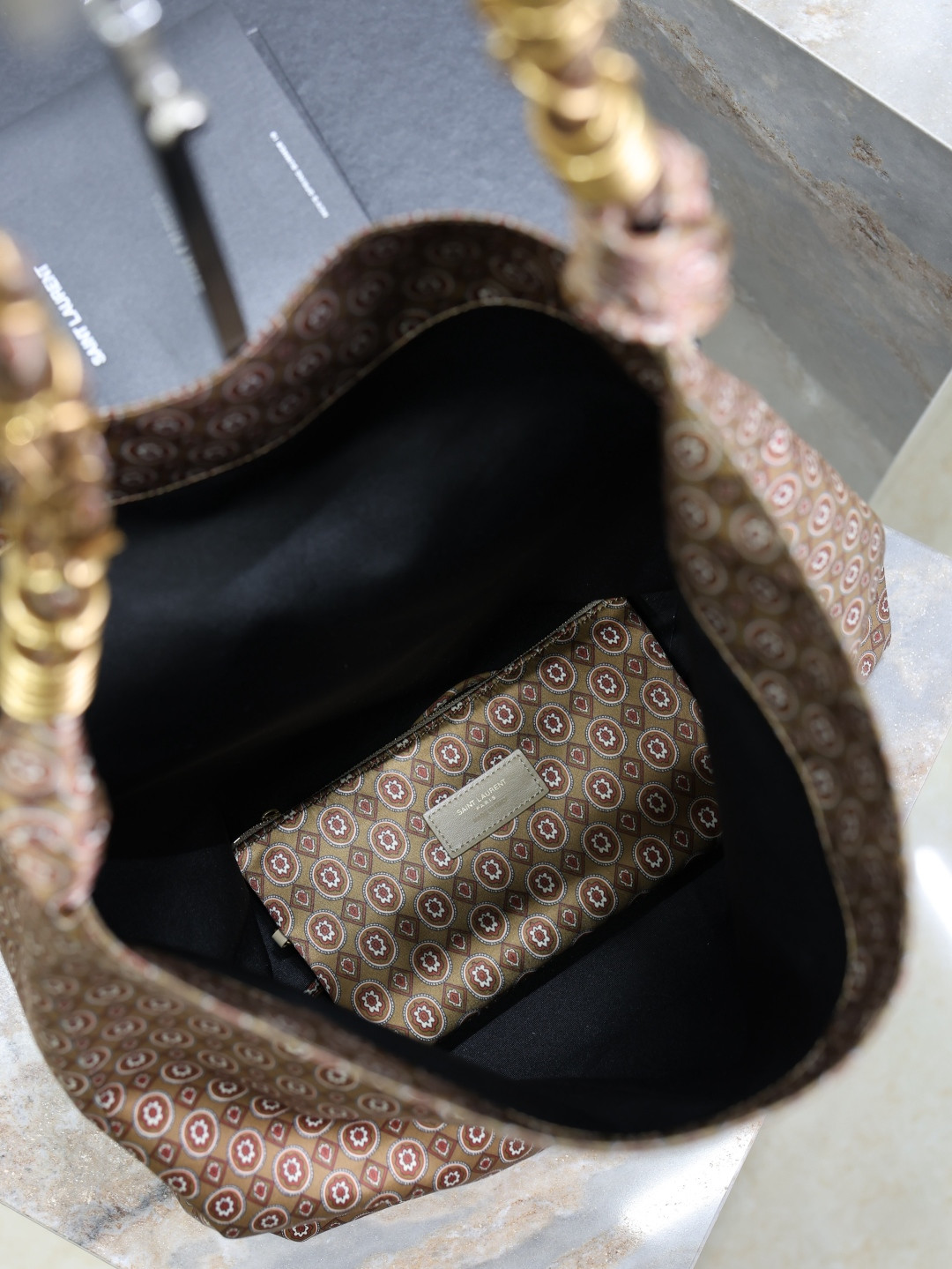 Y51 Amalia (Jacquard) 42x50x1cm