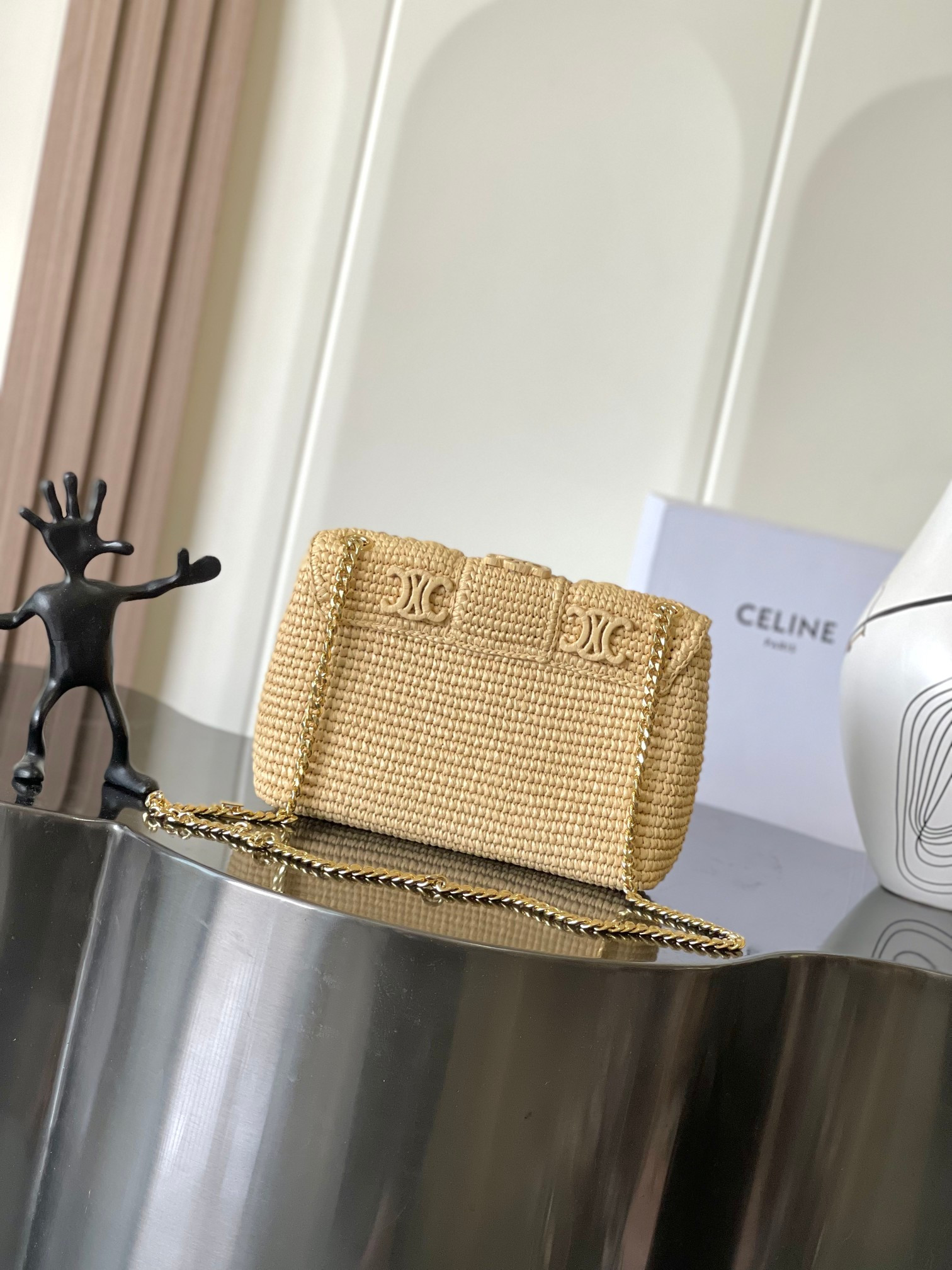 Ce1i*e Victoire Medium Bag IN RAFFIA WITH TRIOMPHE EMBROIDERIES 25x17x9cm