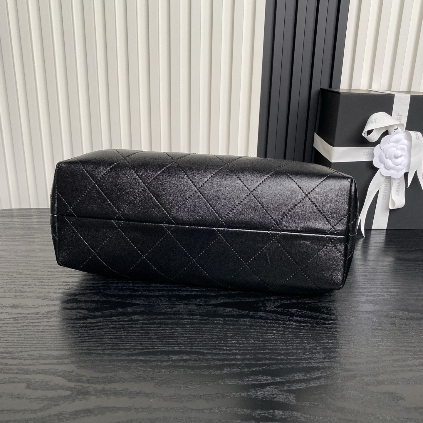 Ch**el Small Shopping Bag AS5634 24x36x14cm