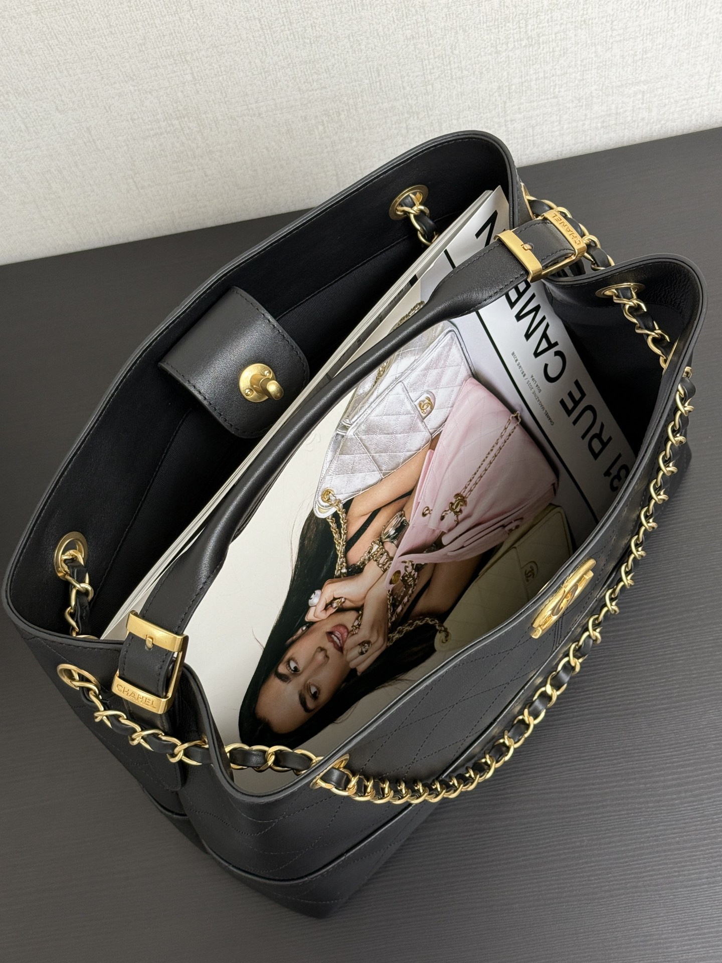 Ch**el Small Shopping Bag AS5634 24x36x14cm