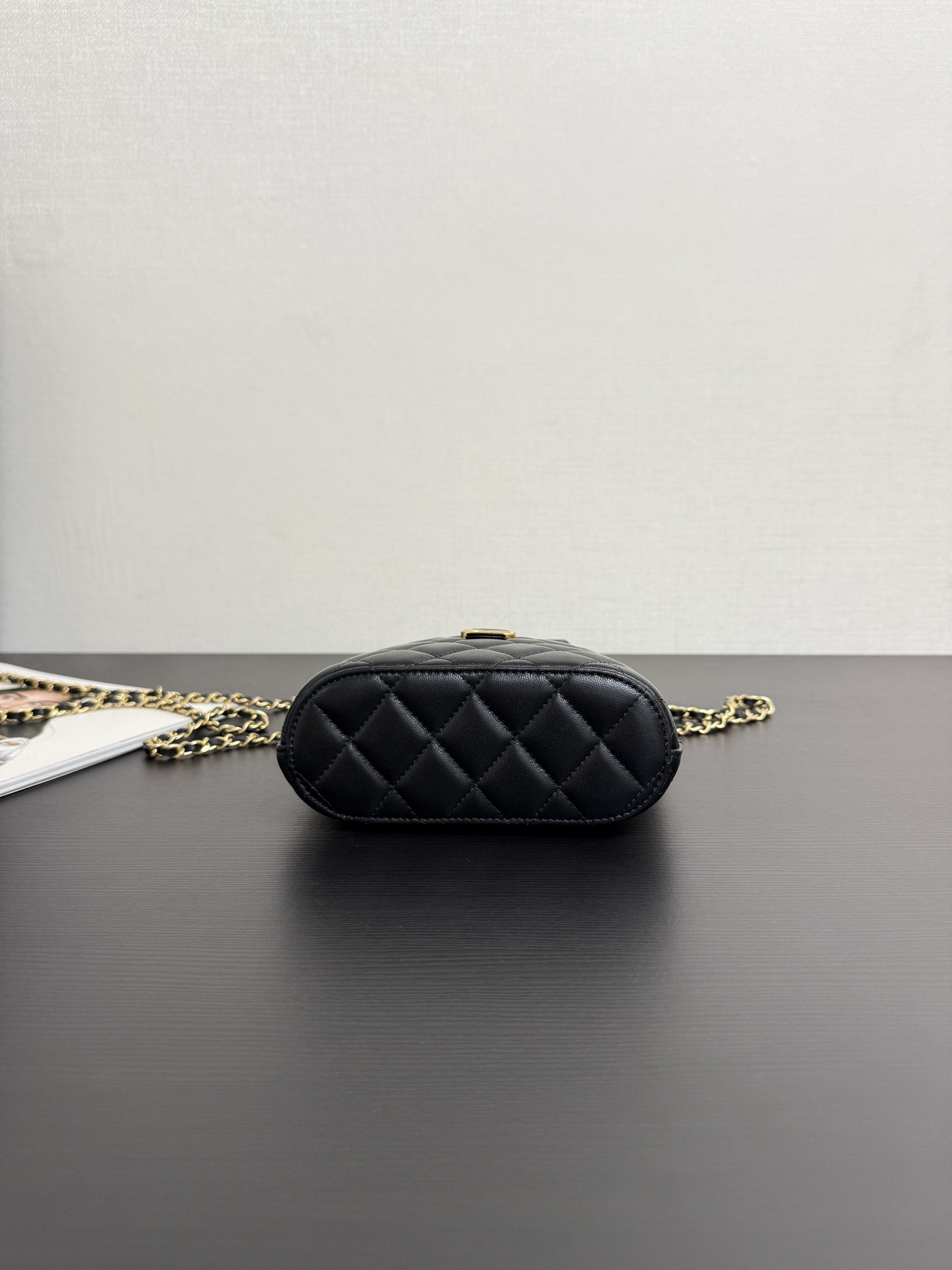 Ch**el Clutch with chain AP4742 18x17x6cm