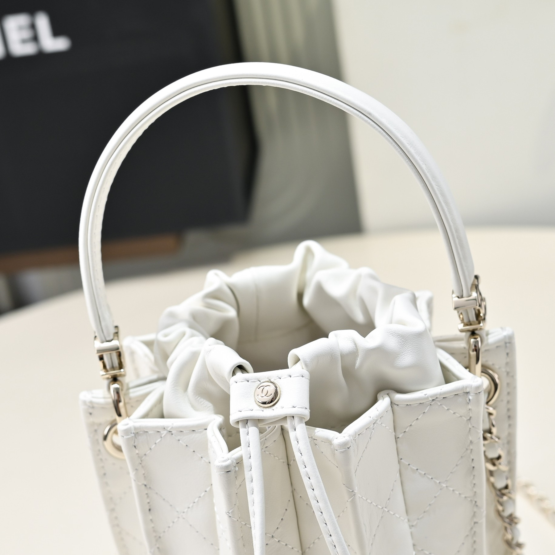 Ch**el Mini Bucket Bag AS5486 15.2x14x14cm
