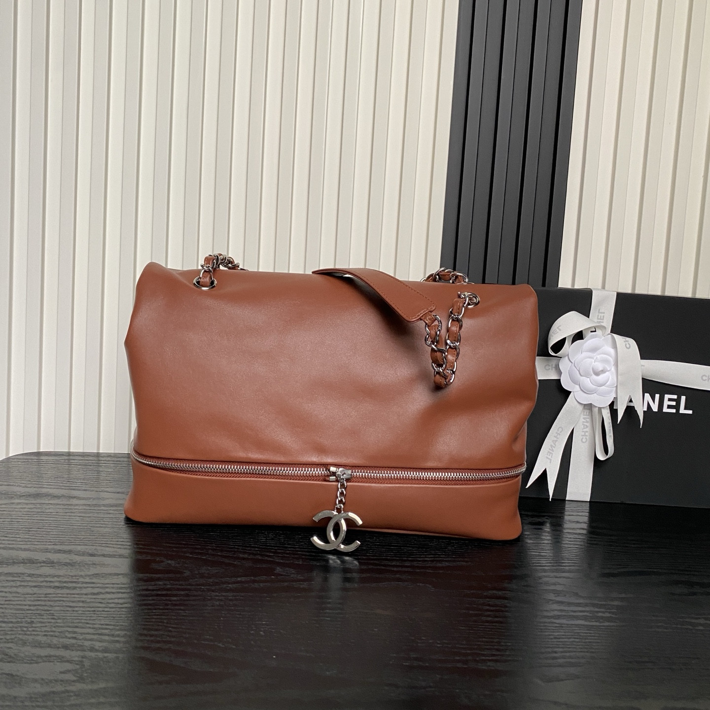 Ch**el Vintage Graffiti Tote Airport Bag 36x24x12cm