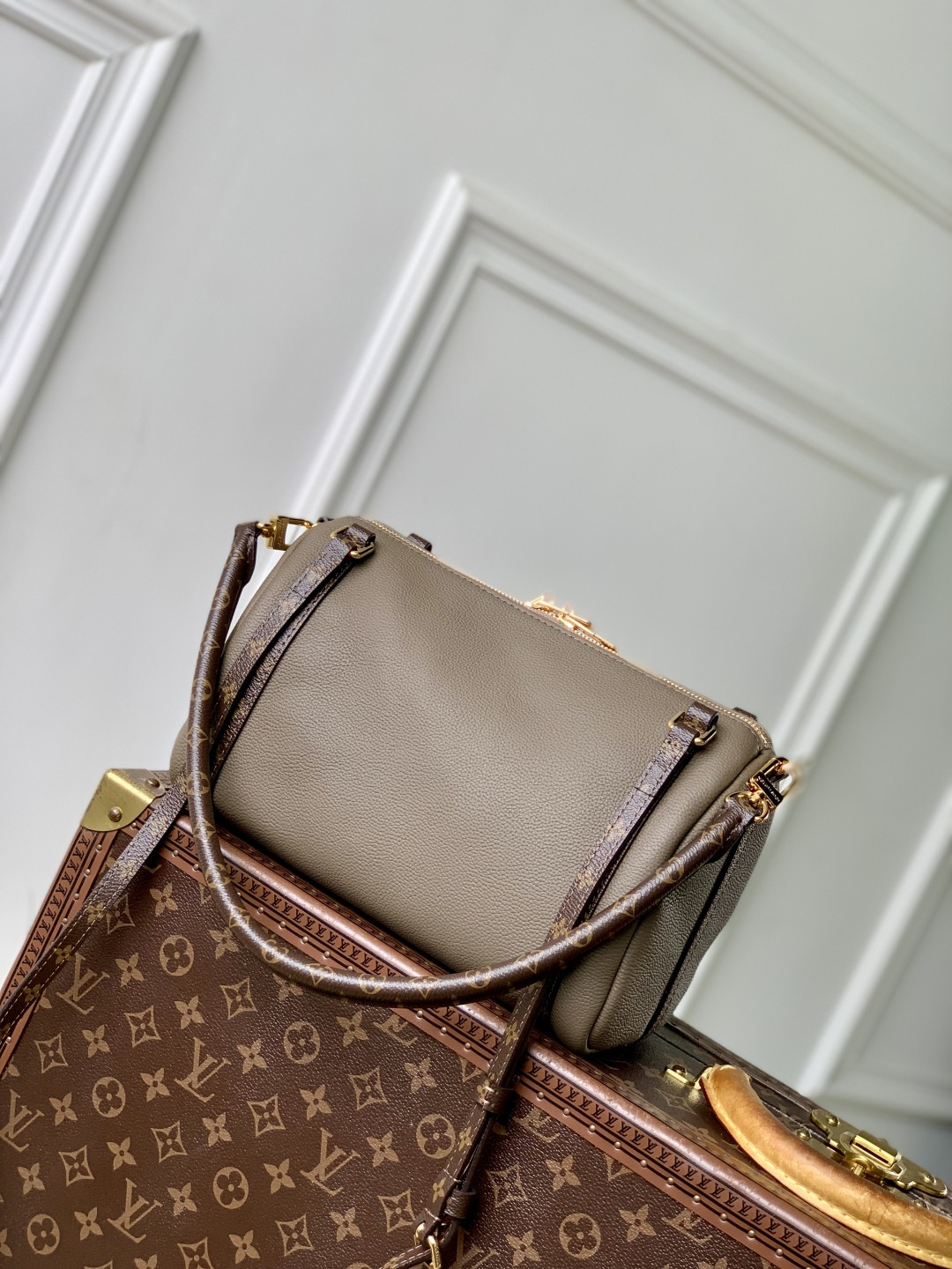 LV Express PM M26360 26x17x13.5cm