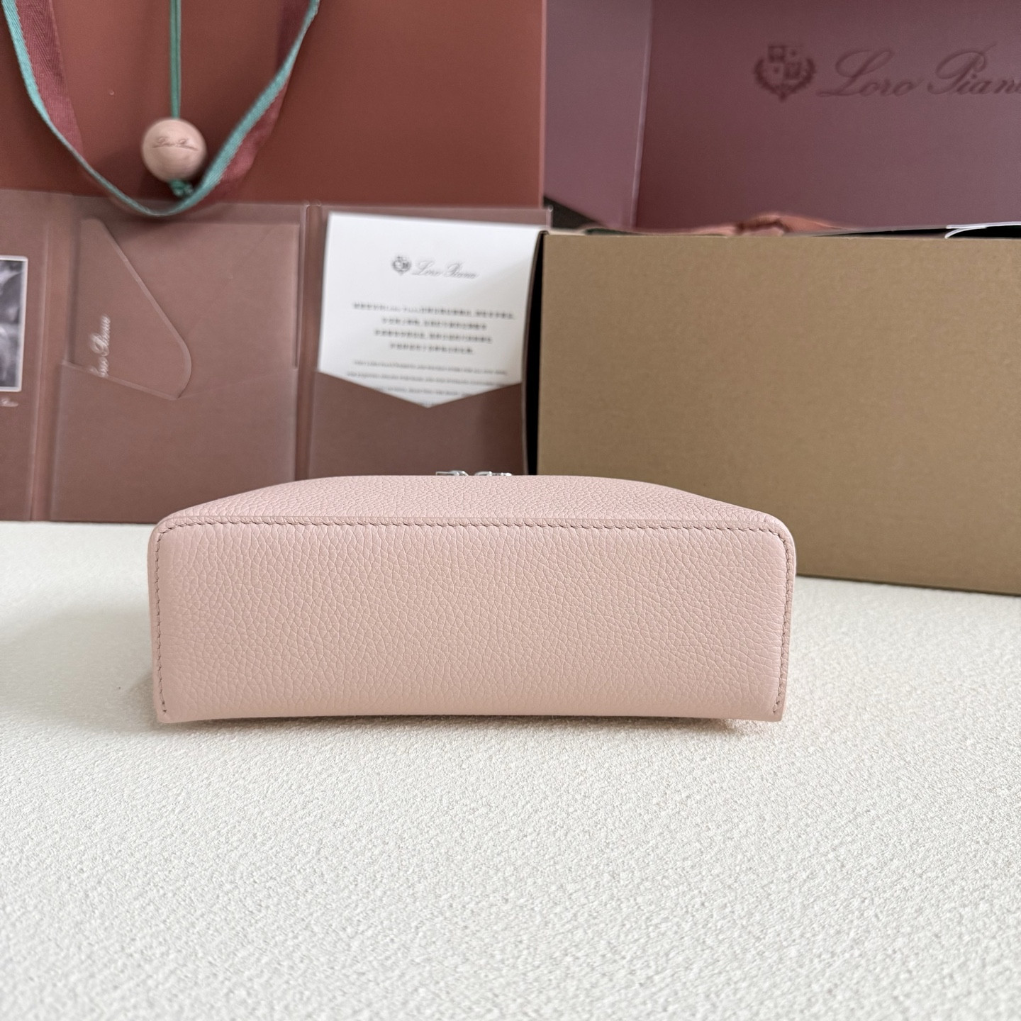 L0r0 P1ana Extra Pocket L19 11 x 19 x 6.5 cm
